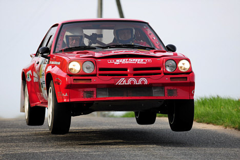 En af verdens bedste rallybiler fra starten af 1980erne får dansk, historisk premiere i Munkebjerg HillClimb. Det er Jan Sørensen fra Hammel, der stiller op med en Opel Manta 400.
